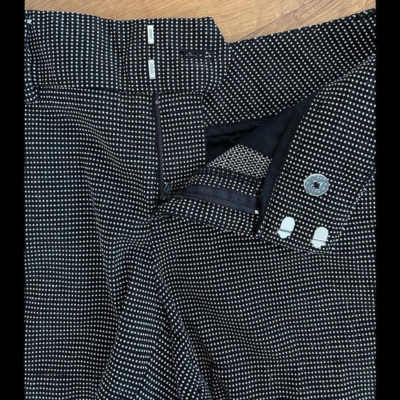 Calvin Klein Womens Black White Polka Dot Shorts Size 2 Flat Front Button Fly - Picture 5 of 6